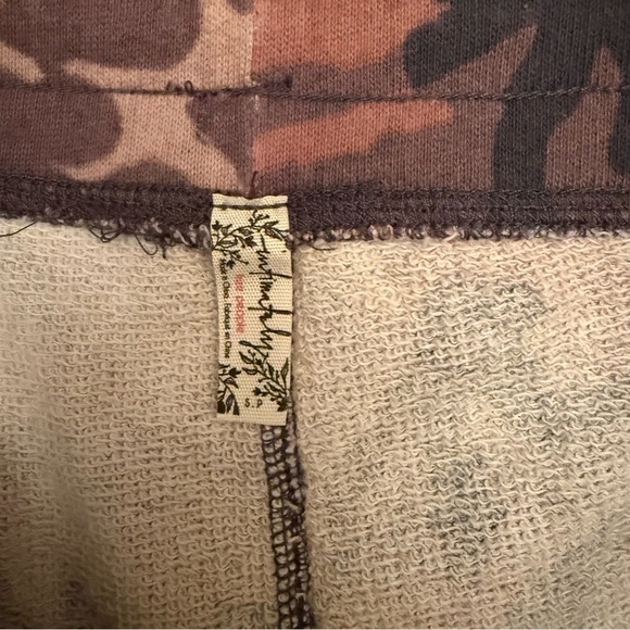 Free People Intimately Free Maroon Sand Combo Camouflage Joggers - Picture 4 of 5